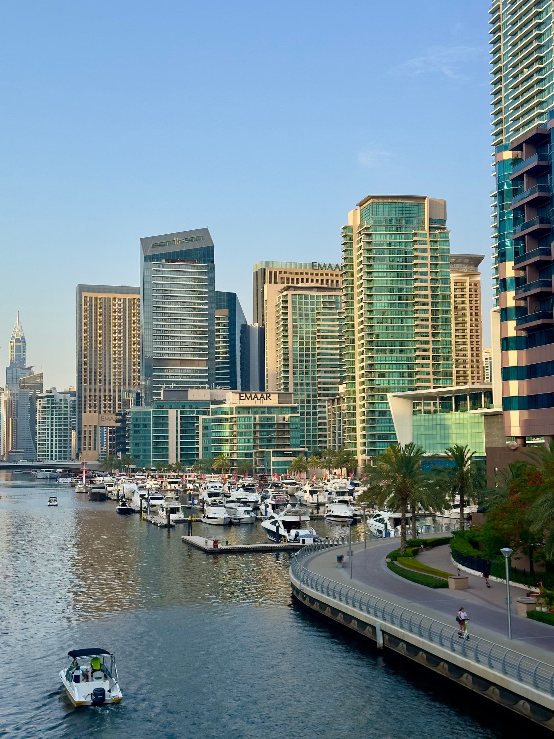 Dubai real estate: rent, buy and invest with discipline