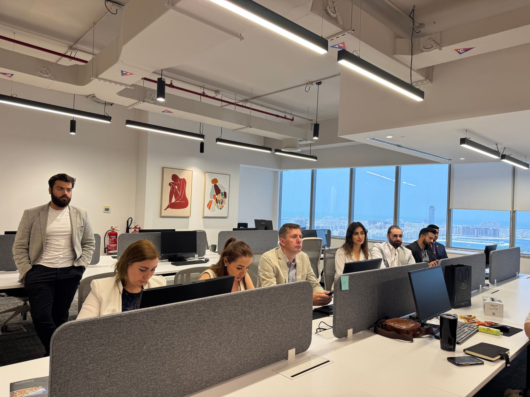 Getting a job in Dubai: from search to a verified offer